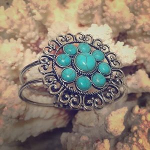 Vintage Turquoise and Silver Medallion Bracelet